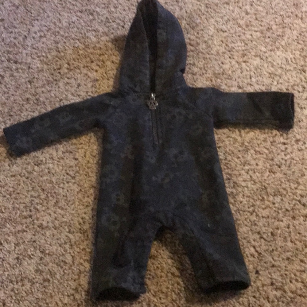 Nb amycoe skull print bodysuit